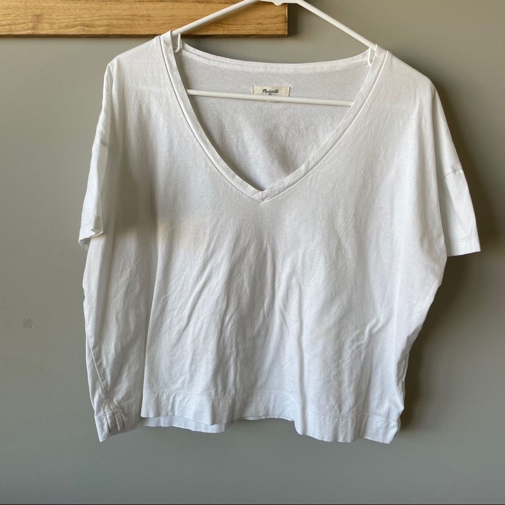 White Madewell a neck
